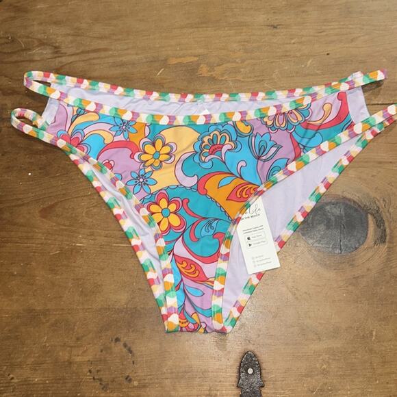 Woman’s Cupshe Women's Boho Wavy Cutout Bikini Bottoms - Picture 2 of 9